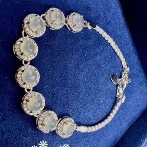 925 S0006B Light Blue Jadeite Sterling Silver Round Zircon